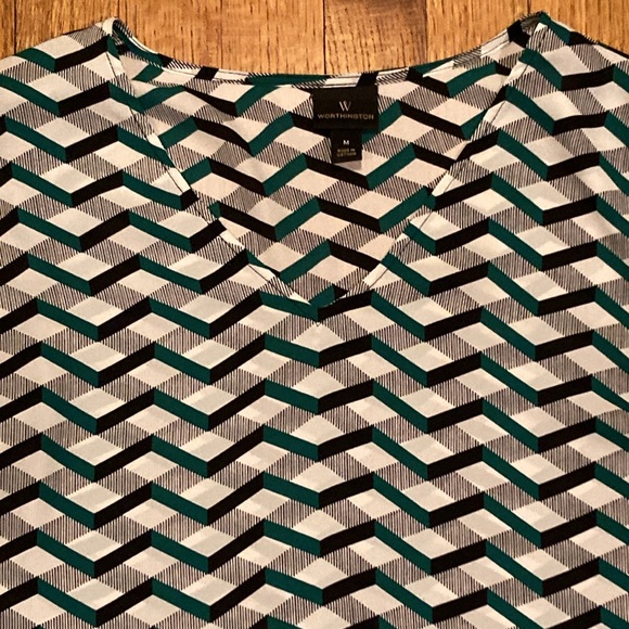 Worthington Green and Black Chevron Patterned Blouse Size Medium - Picture 10 of 13